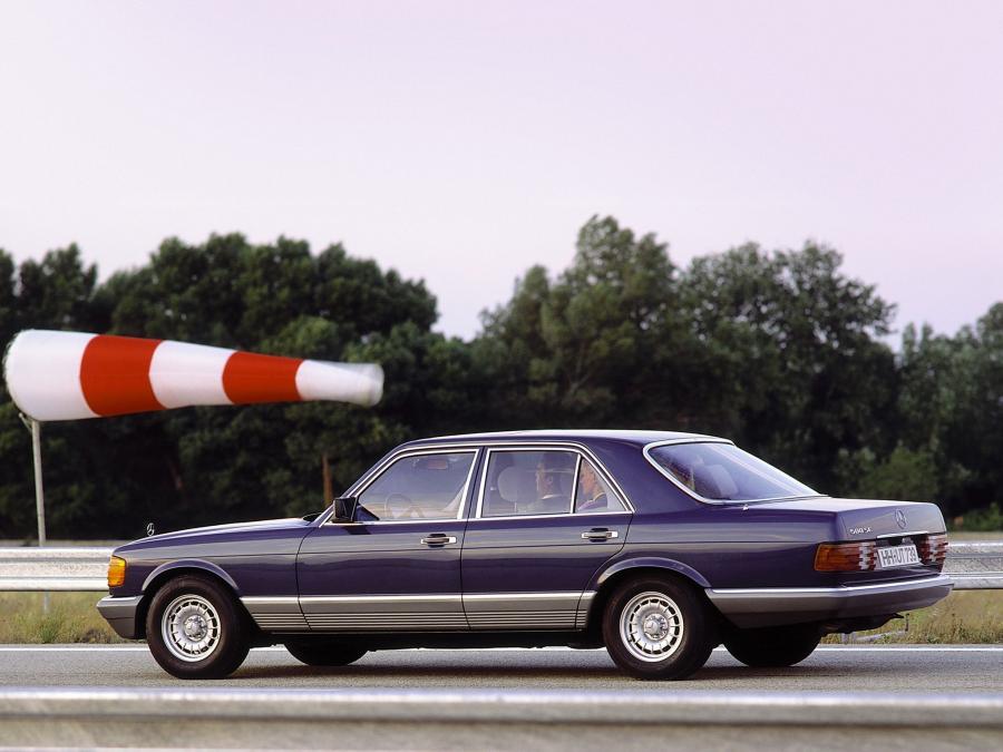  Mercedes-Benz 500 SE 1985 года  (фото 1 из 1)
